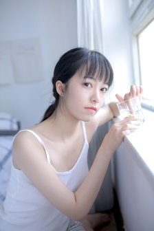 驱魔警察女主角