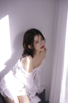 黑皮辣妹